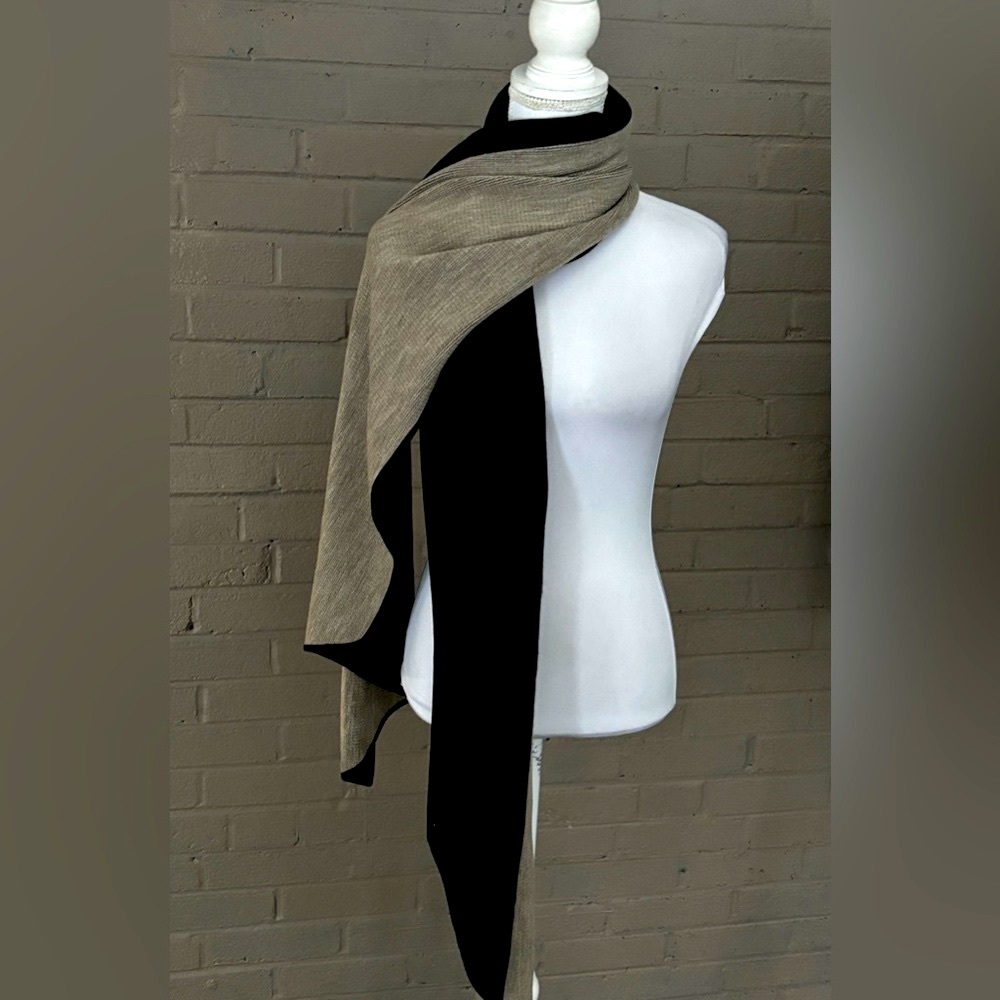 Calvin Klein 2 tone knit scarf/ wrap
